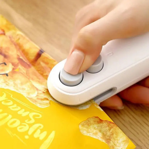 Remifa® Mini snack bag sealing machine,2 in 1 heat USB rechargeable snack bag selaer,plastic Electric bag sealers, keep food fresh. Portable Sealer Picnics